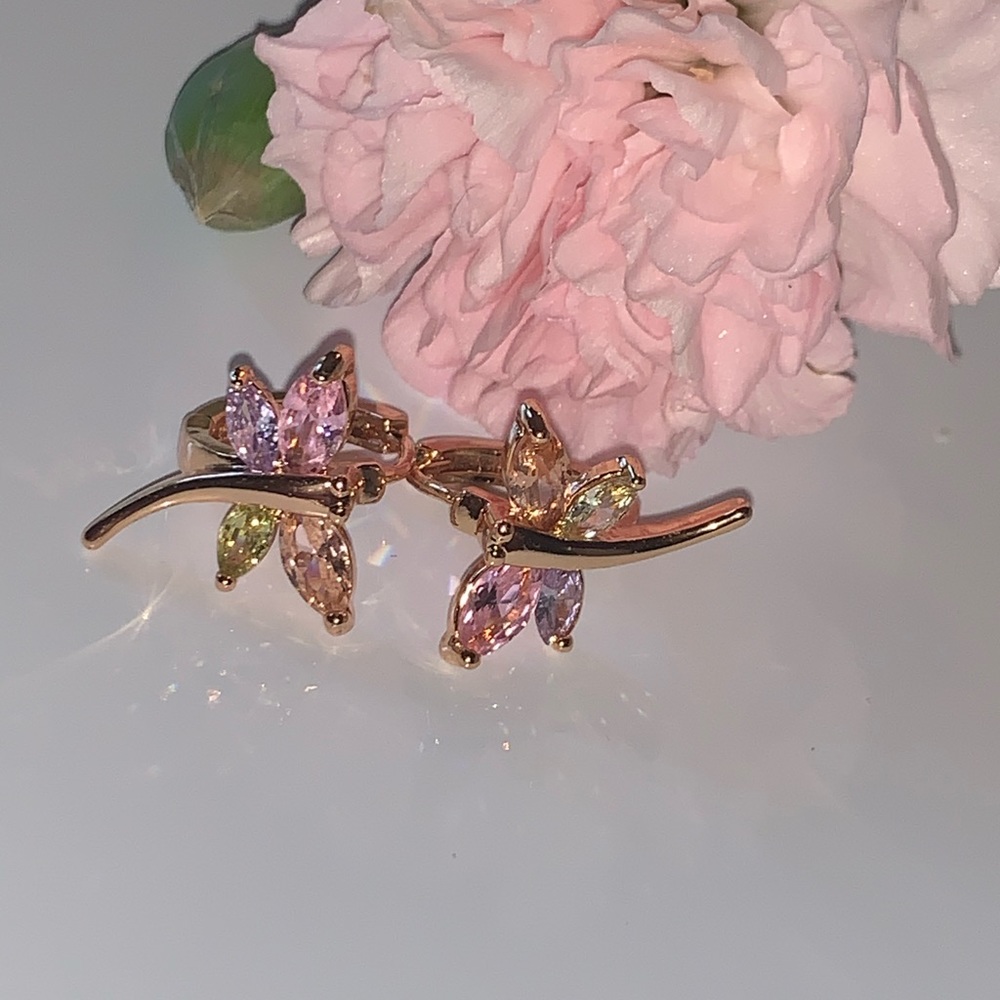 Earrings 🦋🐝🐛🦋🕸🕸🦗🐍